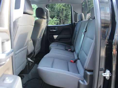 Used 2019 Chevrolet Silverado 1500 LT image 16