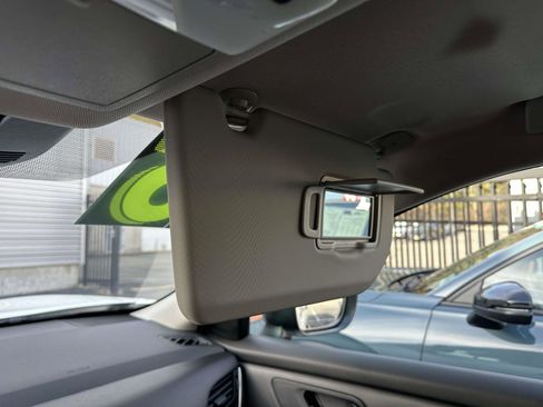 Used 2025 Nissan Rogue S image 17