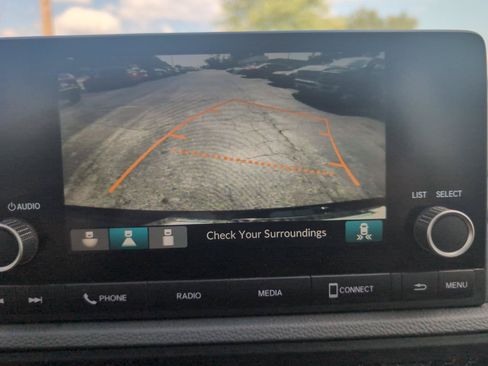 Used 2025 Honda CR-V EX image 24