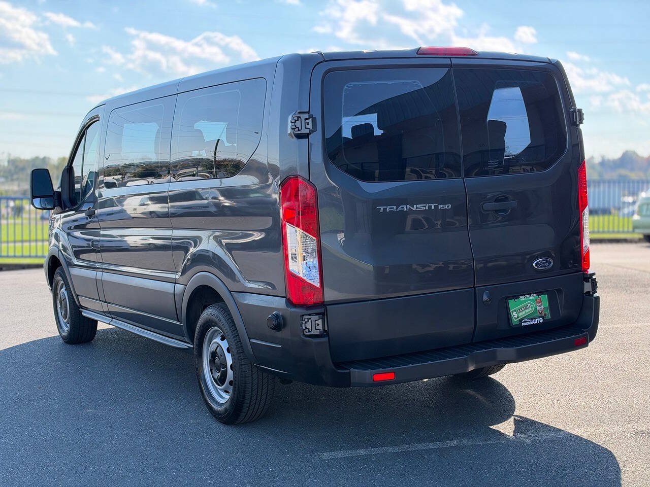 Used 2017 Ford Transit 150 XL RWD image 5