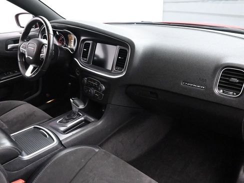 Used 2016 Dodge Charger R/T image 21