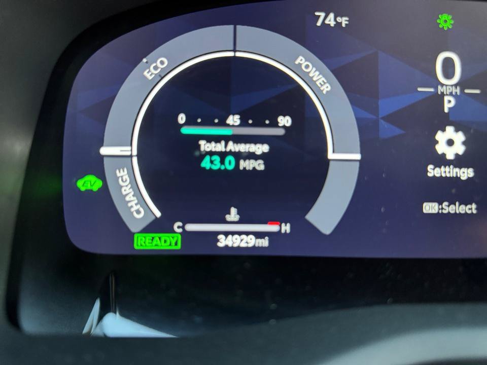 Used 2025 Toyota Camry XSE FWD image 11