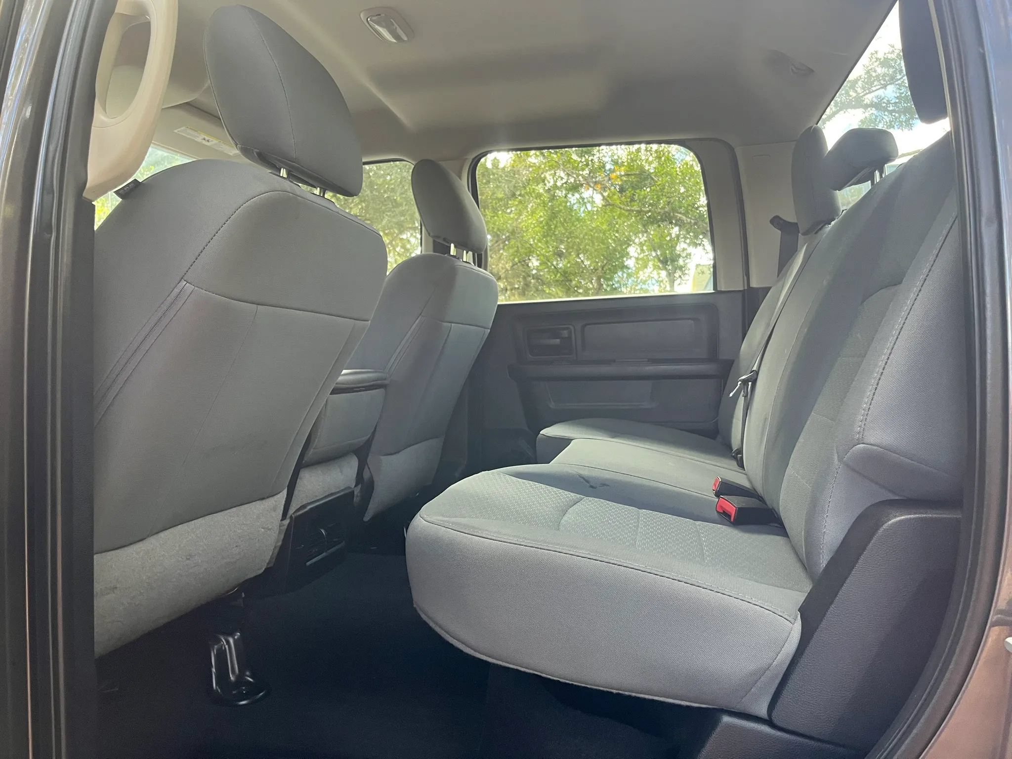 Used 2018 RAM 3500 Tradesman w/ Chrome Appearance Group AWD/4WD image 16