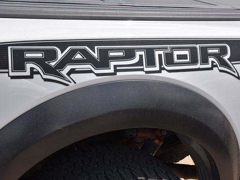 Used 2019 Ford F150 Raptor w/ Equipment Group 802A Luxury AWD/4WD image 12