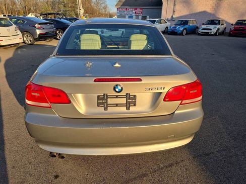Used 2008 BMW 328i Convertible image 4