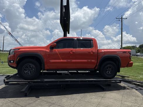 Used 2025 Nissan Frontier PRO-4X w/ Tow Package AWD/4WD image 11