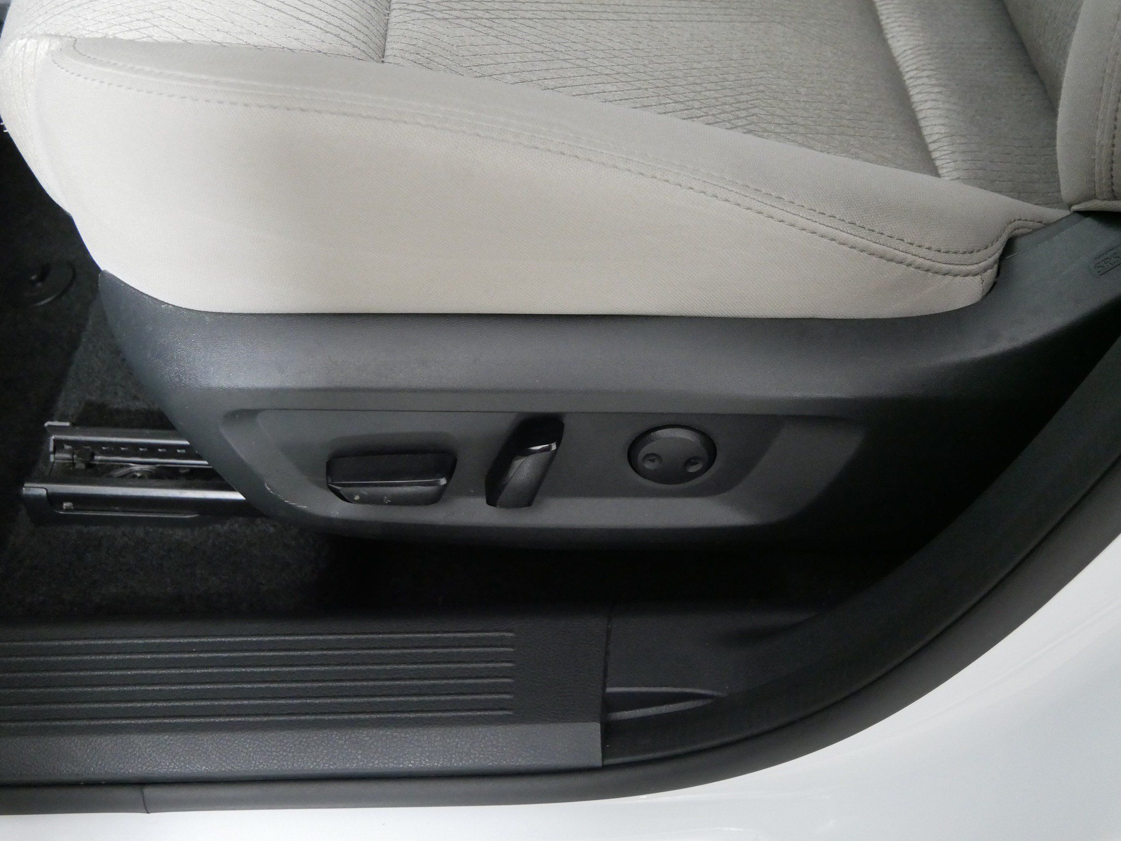 Used 2025 Nissan Rogue SV AWD/4WD image 20