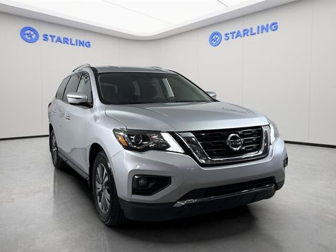 Used 2020 Nissan Pathfinder SV image 14