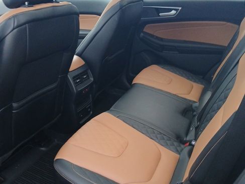 Used 2024 Ford Edge Titanium w/ Titanium Elite Package image 12