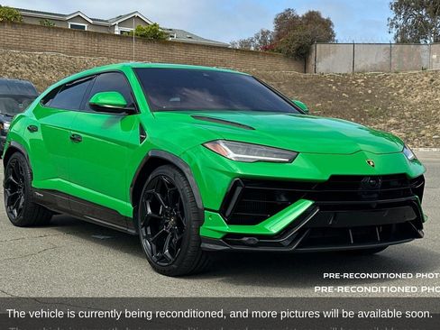 Used 2024 Lamborghini Urus Performante AWD/4WD image 9