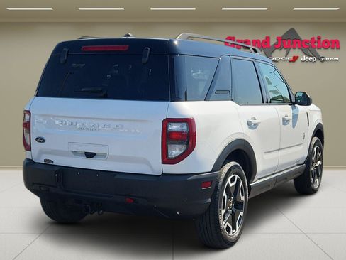 Used 2022 Ford Bronco Sport Outer Banks w/ Tech Package AWD/4WD image 4
