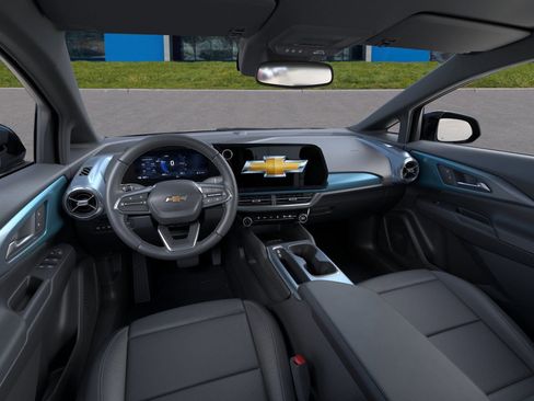 New 2026 Chevrolet Equinox EV LT image 4
