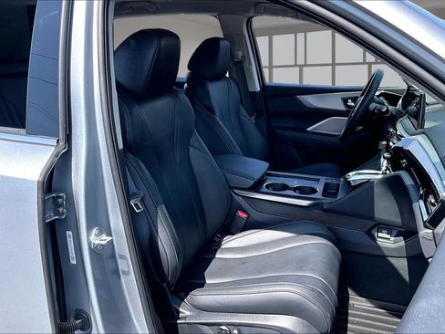 Used 2026 Acura MDX SH-AWD image 7