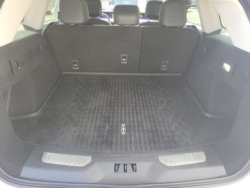 Certified 2024 Lincoln Nautilus Premier AWD/4WD image 22