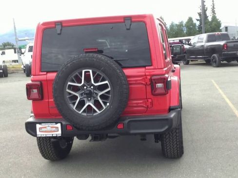 New 2025 Jeep Wrangler Sahara image 7
