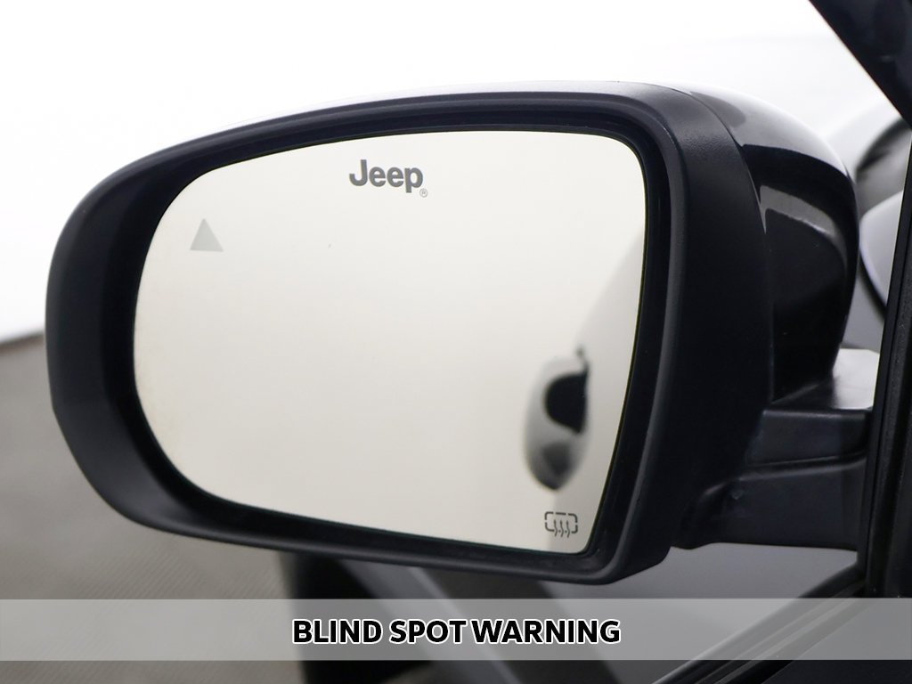 Used 2026 Jeep Compass Latitude AWD/4WD image 3