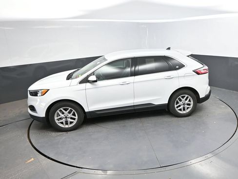 Used 2024 Ford Edge SEL AWD/4WD image 28