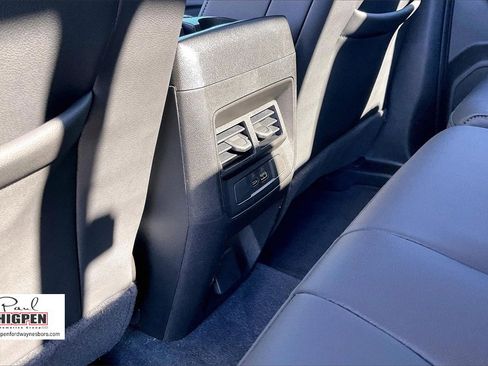 Used 2024 Chevrolet Colorado LT w/ LT Convenience Package III image 33