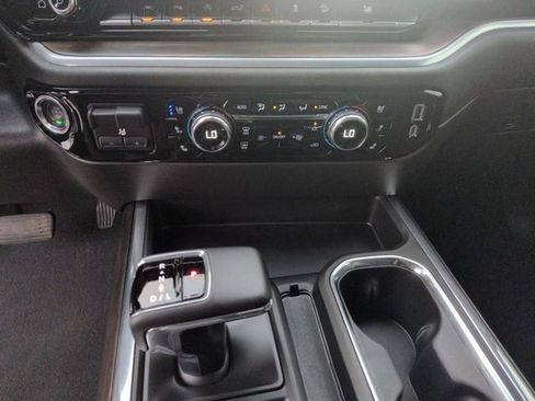 Used 2025 GMC Sierra 1500 SLT w/ SLT Premium Plus Package AWD/4WD image 22