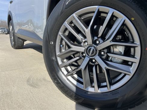 Certified 2024 Nissan Rogue S image 7