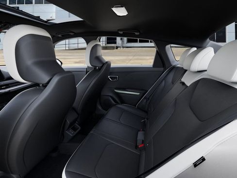 New 2026 Kia K4 GT-Line image 18