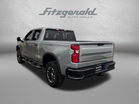 Used 2023 Chevrolet Silverado 1500 ZR2 w/ Technology Package AWD/4WD image 3