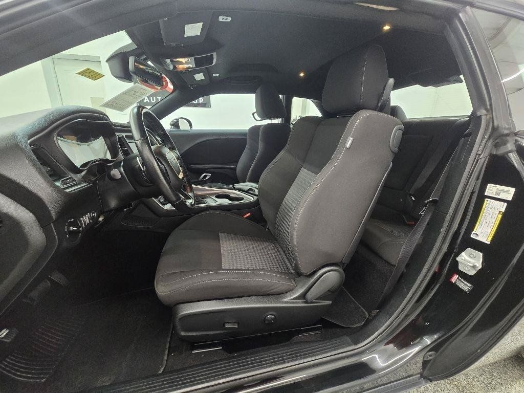 Used 2022 Dodge Challenger GT w/ Blacktop Package AWD/4WD image 21
