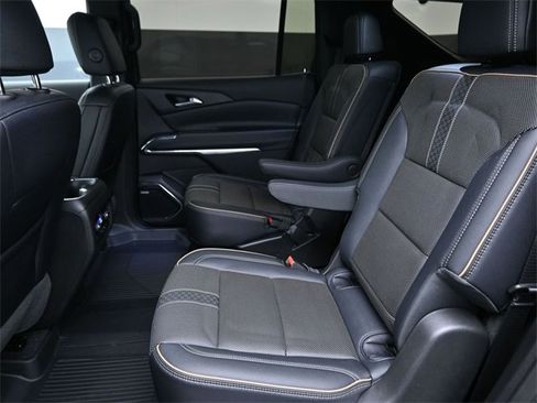 Certified 2025 Chevrolet Traverse High Country w/ LPO, Floor Liner Package image 11