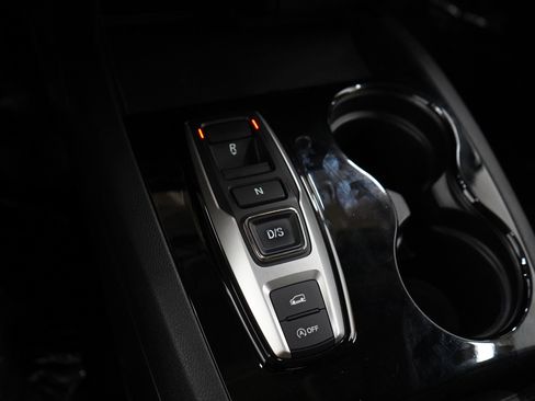 Used 2018 Honda Pilot Touring image 25