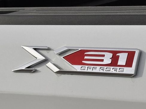 New 2026 GMC Sierra 1500 SLT AWD/4WD image 8