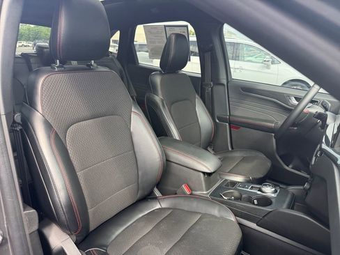 Used 2024 Ford Escape ST-Line w/ Tech Pack #1 AWD/4WD image 18