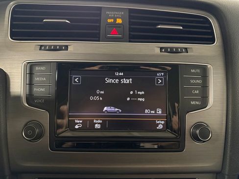 Used 2015 Volkswagen Golf TDI S FWD image 12
