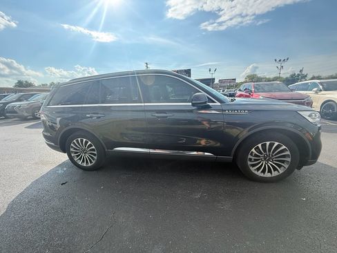 Used 2022 Lincoln Aviator Reserve w/ Equipment Group 201A AWD/4WD image 2
