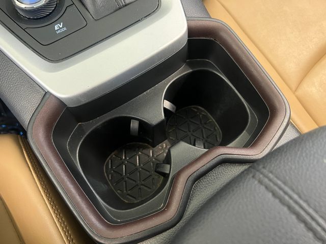 Used 2021 Toyota RAV4 Limited AWD/4WD image 21
