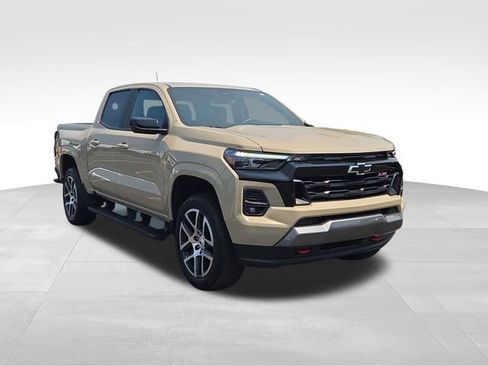 Certified 2023 Chevrolet Colorado Z71 w/ Z71 Convenience Package 2 AWD/4WD image 7