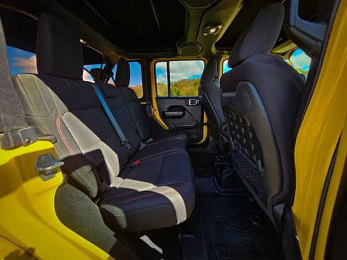 Used 2018 Jeep Wrangler Unlimited Rubicon w/ LED Lighting Group image 34