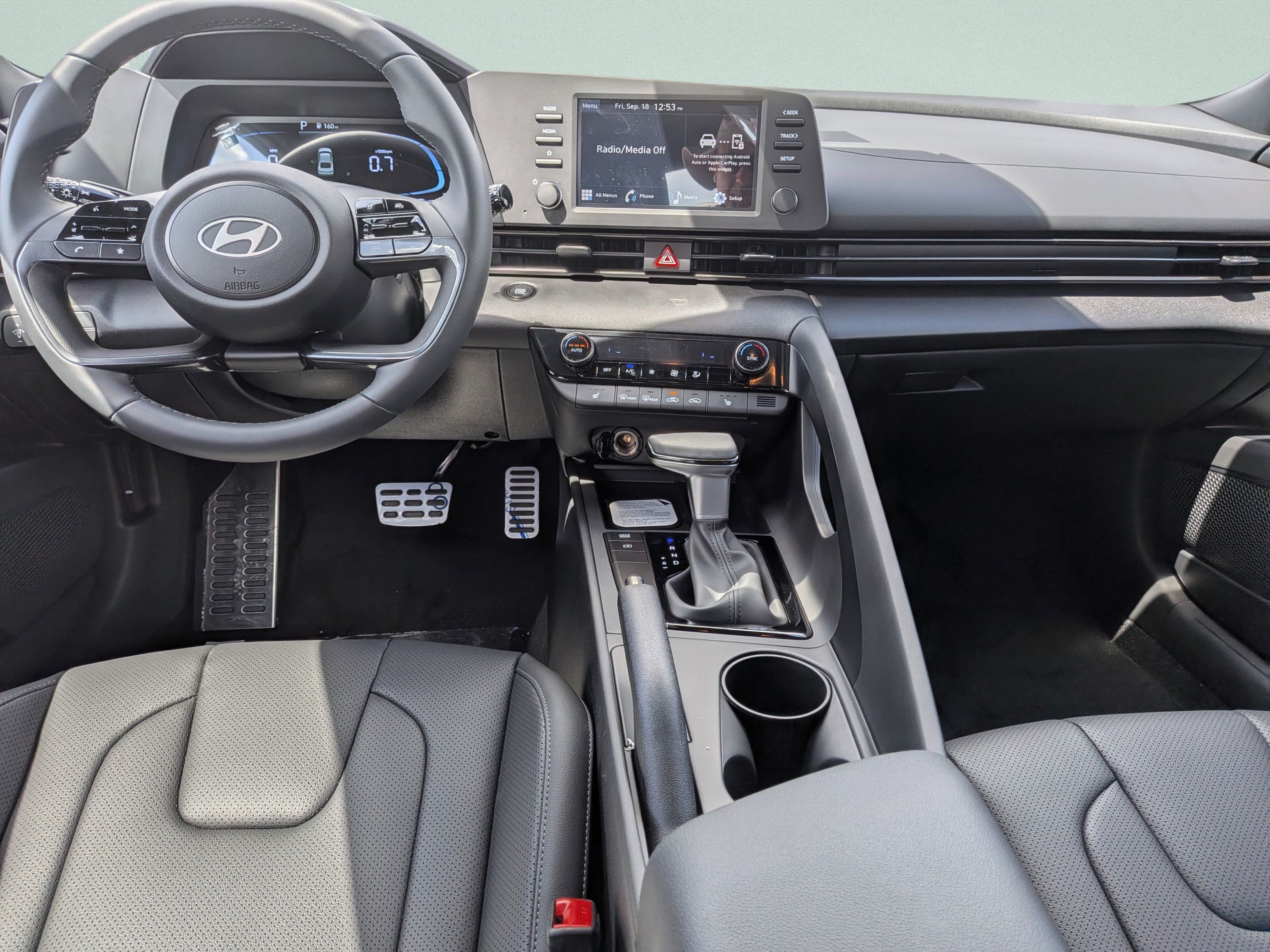 New 2026 Hyundai Elantra SEL Sport FWD image 18
