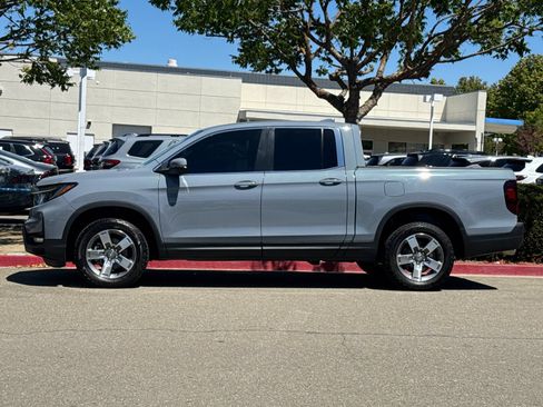 Used 2025 Honda Ridgeline RTL image 3