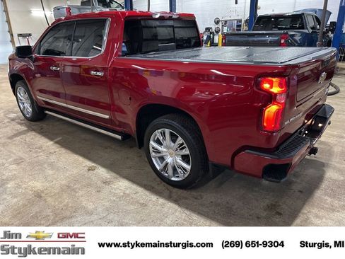 Used 2024 Chevrolet Silverado 1500 High Country AWD/4WD image 8