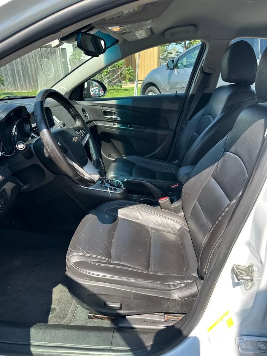 Used 2016 Chevrolet Cruze LT w/ RS Package FWD image 13
