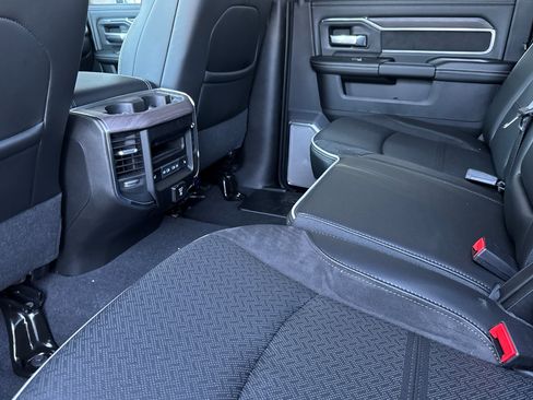 New 2026 RAM 2500 Laramie AWD/4WD image 11