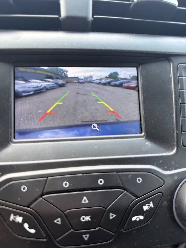 Used 2015 Ford Fusion SE FWD image 20