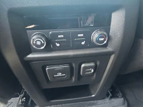 Used 2020 Chevrolet Traverse Premier w/ Redline Edition AWD/4WD image 27