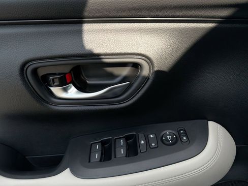 New 2026 Honda HR-V LX image 15