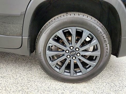 Used 2023 Chevrolet Traverse RS w/ LPO, Floor Liner Package AWD/4WD image 9