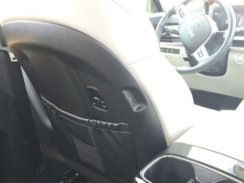 Used 2024 Kia Telluride S w/ S Sunroof Package image 16