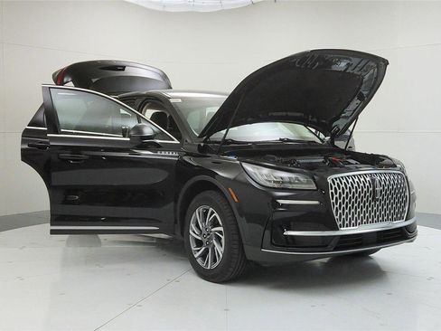 Used 2023 Lincoln Corsair AWD w/ Equipment Group 101A image 10