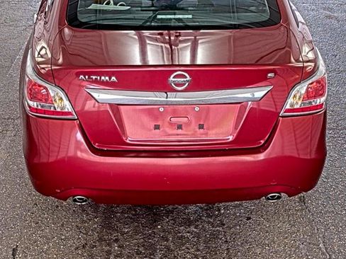 Used 2015 Nissan Altima 2.5 S w/ Power Driver Seat Package FWD image 10
