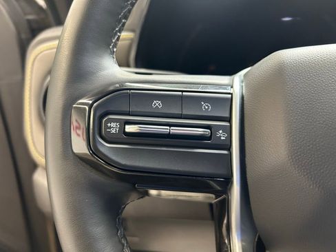 Used 2023 Chevrolet Colorado ZR2 w/ ZR2 Convenience Package III AWD/4WD image 25