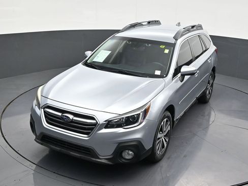 Used 2019 Subaru Outback 3.6R Limited image 26